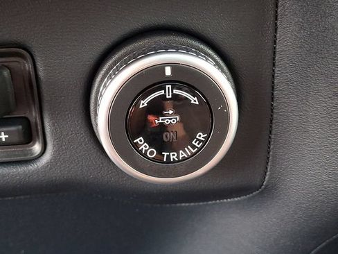 New 2026 Lincoln Navigator L Reserve AWD/4WD image 10