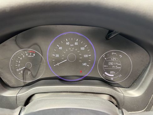 Used 2018 Honda HR-V EX image 8