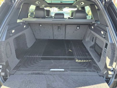 New 2025 Land Rover Range Rover SE image 17