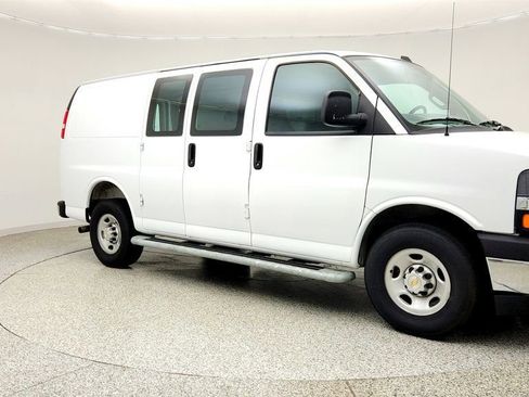 Used 2025 Chevrolet Express 2500 w/ Driver Convenience Package RWD image 3