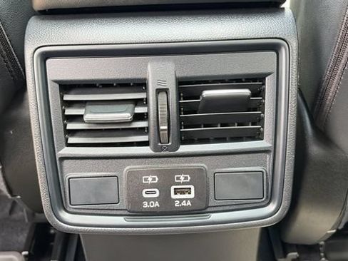 Certified 2025 Subaru Forester Premium AWD/4WD image 35