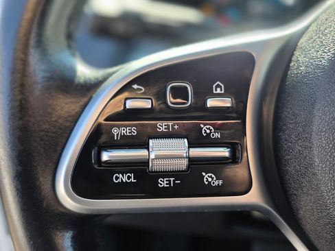 Used 2022 Mercedes-Benz GLB 250 image 26