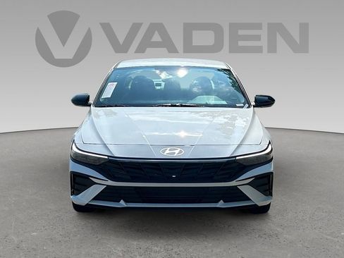 New 2025 Hyundai Elantra SEL image 22
