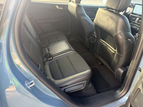 Used 2025 Ford Escape ST-Line w/ Tech Pack #1 FWD image 14