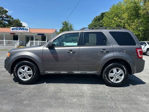 Used 2011 Ford Escape XLT AWD/4WD image 4