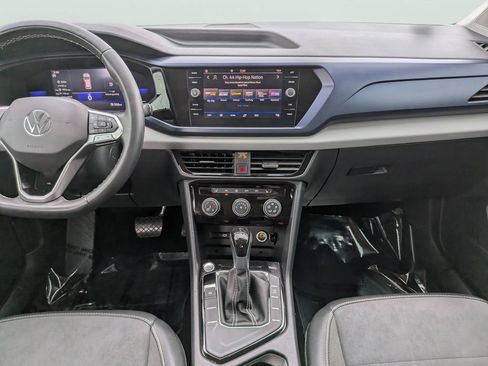 Certified 2023 Volkswagen Taos SE FWD image 14