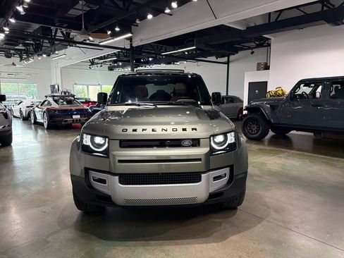 Used 2025 Land Rover Defender 110 S image 13