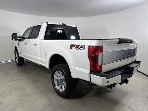 Used 2019 Ford F350 Platinum w/ Platinum Ultimate Package image 3