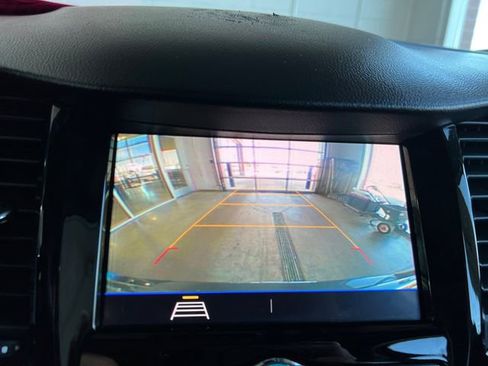 Used 2021 Chevrolet Trax LT w/ Driver Confidence Package image 20