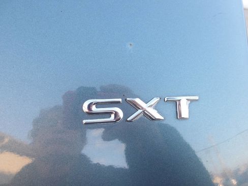 Used 2006 Dodge Grand Caravan SXT image 36