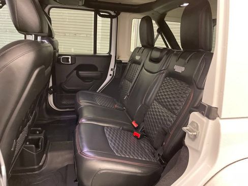 Used 2021 Jeep Wrangler Unlimited Rubicon AWD/4WD image 17