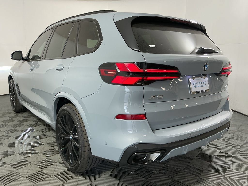 Used 2026 BMW X5 sDrive40i w/ M Sport Package RWD image 7