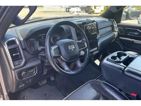 Used 2023 RAM 1500 Laramie AWD/4WD image 14