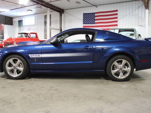 Used 2007 Ford Mustang GT Premium image 3