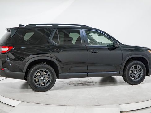 New 2025 Honda Pilot TrailSport image 14