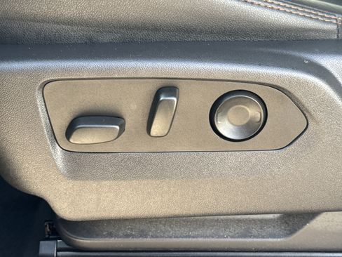 Used 2024 GMC Sierra 2500 AT4 w/ AT4 Preferred Package image 29