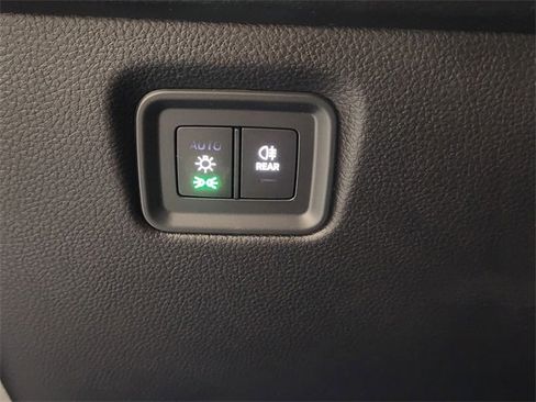 Used 2024 Porsche Cayenne Coupe image 21