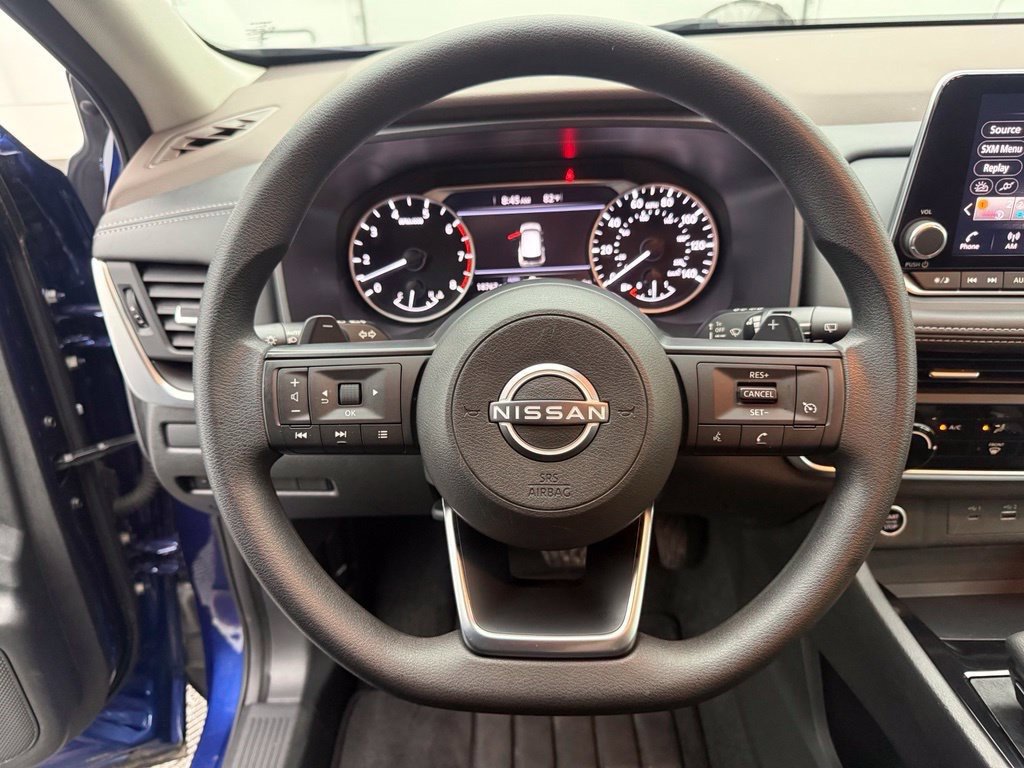 Used 2023 Nissan Rogue S AWD/4WD image 17