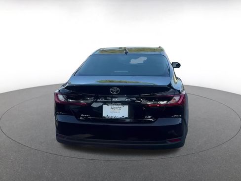 Used 2025 Toyota Camry LE image 11