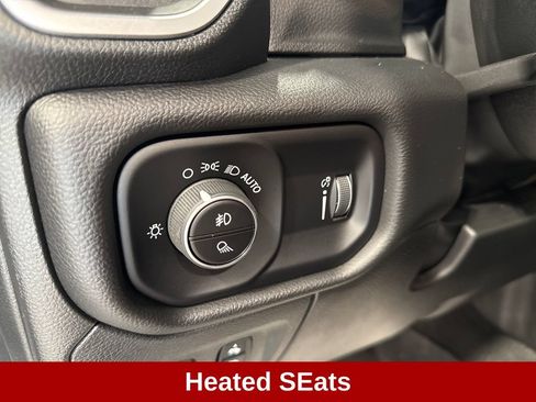 Used 2022 RAM 1500 Big Horn AWD/4WD image 9