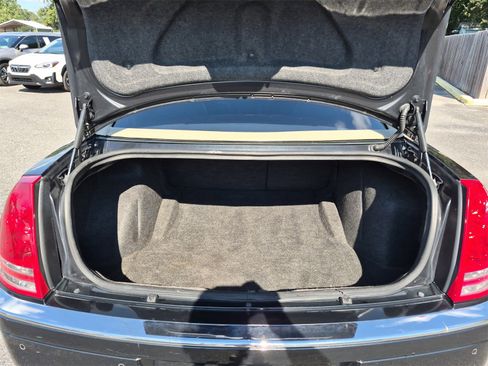 Used 2008 Chrysler 300 C w/ Navigation & Sound Group II image 29