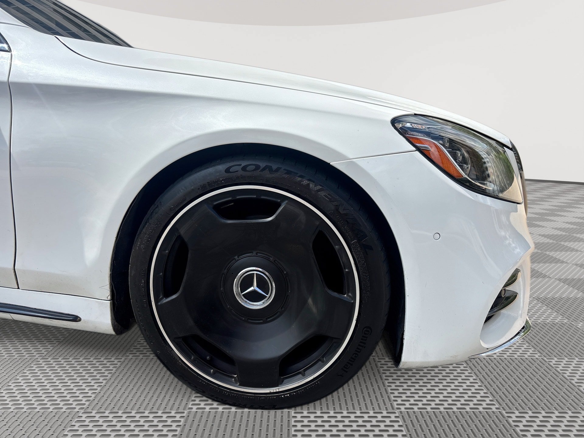 Used 2018 Mercedes-Benz S 560 4MATIC Sedan image 31