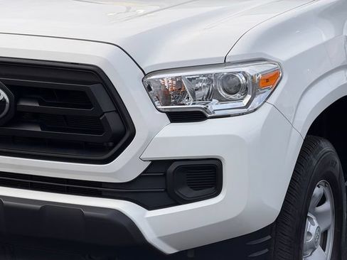 Certified 2023 Toyota Tacoma SR AWD/4WD image 10