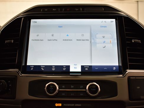 Used 2022 Ford F250 Lariat w/ Black Appearance Package image 33