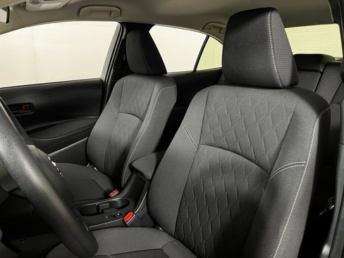 Used 2026 Toyota Corolla LE FWD image 13