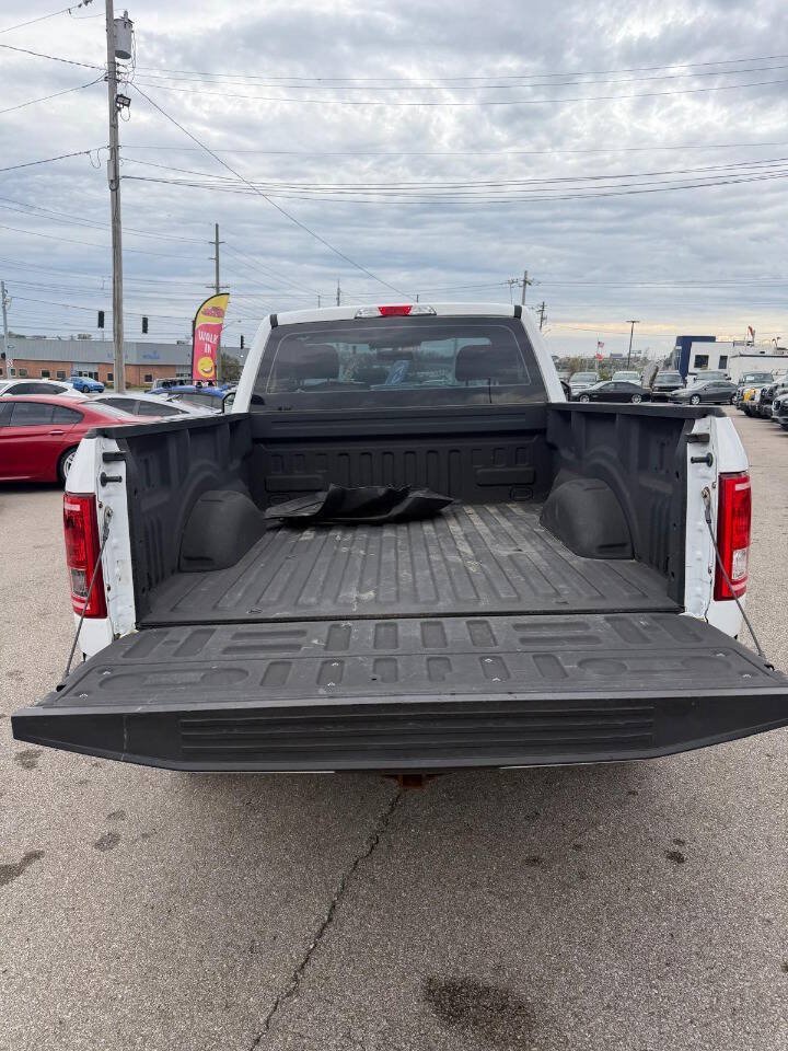 Used 2017 Ford F150 XL w/ Equipment Group 101A Mid AWD/4WD image 38