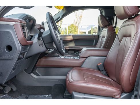 Used 2024 Ford Expedition Max Limited image 17