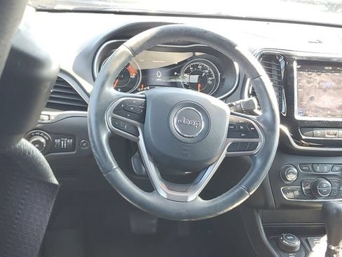 Used 2019 Jeep Cherokee High Altitude AWD/4WD image 11