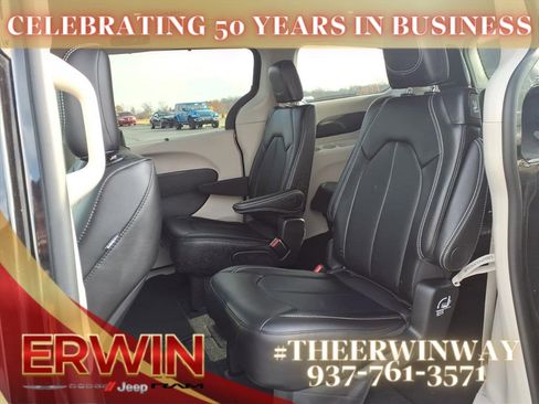 Certified 2024 Chrysler Pacifica Touring-L image 25