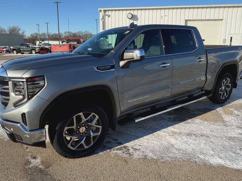 New 2026 GMC Sierra 1500 SLT w/ SLT Premium Plus Package image 4