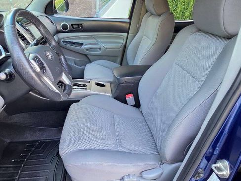 Used 2015 Toyota Tacoma 4x4 Double Cab w/ TRD Sport Package image 9