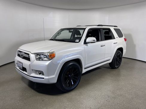 Used 2013 Toyota 4Runner SR5 w/ Convenience Pkg image 7