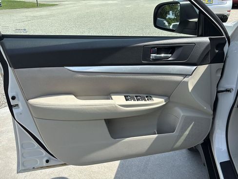 Used 2014 Subaru Outback 2.5i w/ Popular Package #1A AWD/4WD image 18
