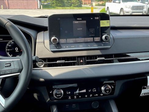 New 2025 Mitsubishi Outlander ES image 7