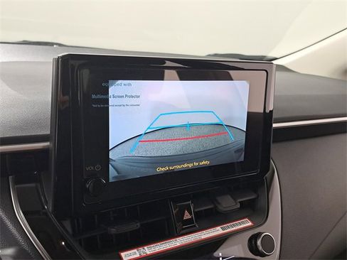Used 2025 Toyota Corolla LE image 29
