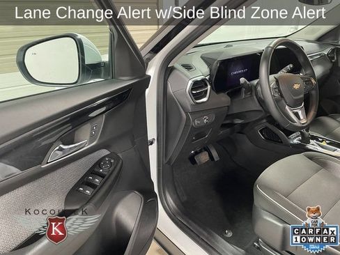 Used 2024 Chevrolet TrailBlazer LT w/ LT Cold Weather Package AWD/4WD image 11