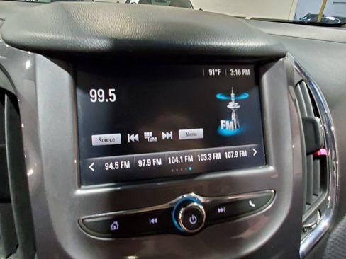 Used 2017 Chevrolet Cruze LT FWD image 24