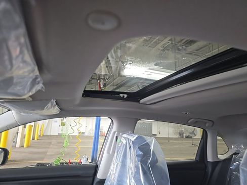 Used 2026 Honda HR-V EX-L image 18