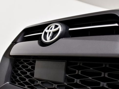 Used 2022 Toyota 4Runner SR5 Premium AWD/4WD image 9