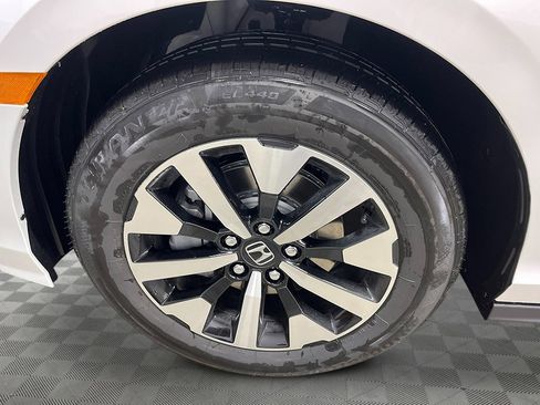 New 2026 Honda Odyssey EX-L image 11