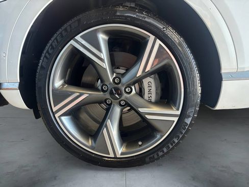 Used 2025 Genesis GV80 2.5T Prestige AWD/4WD image 14