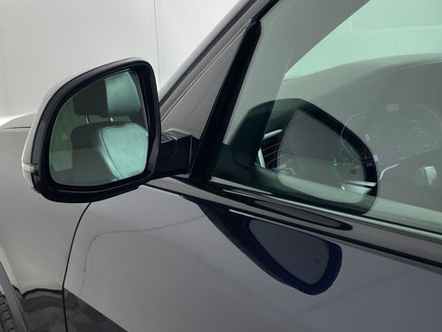 Used 2019 BMW X5 xDrive50i w/ M Sport Package image 22