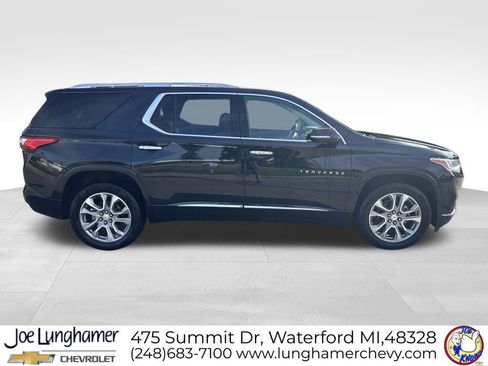 Used 2020 Chevrolet Traverse Premier FWD image 2