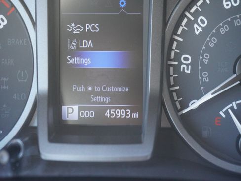 Used 2021 Toyota Tacoma TRD Sport w/ Technology Package AWD/4WD image 24