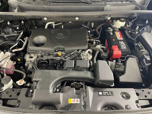 Used 2022 Toyota RAV4 LE image 20