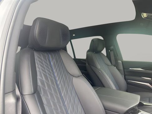New 2026 Cadillac Escalade IQ Luxury 1 w/ LPO, Floor Liner Package AWD/4WD image 15
